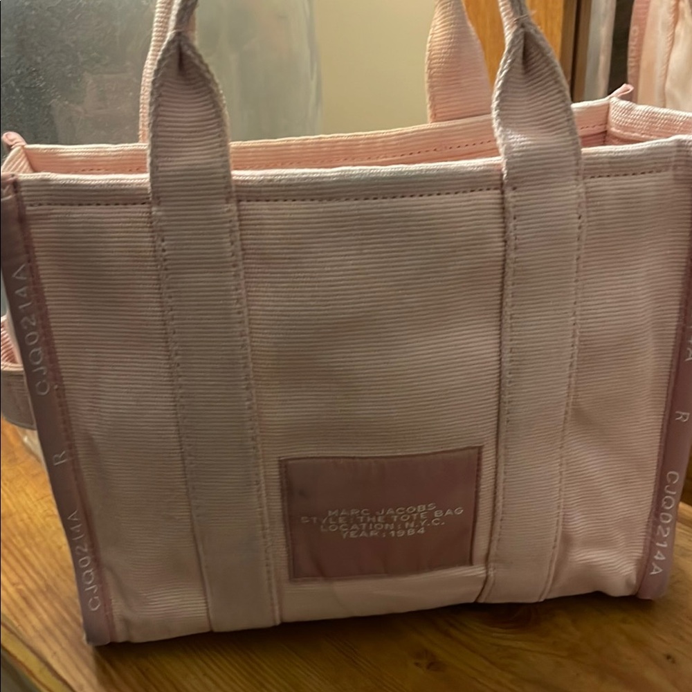 Marc Jacobs The Tote Bag Pink Canvas Tote - Picture 3 of 3